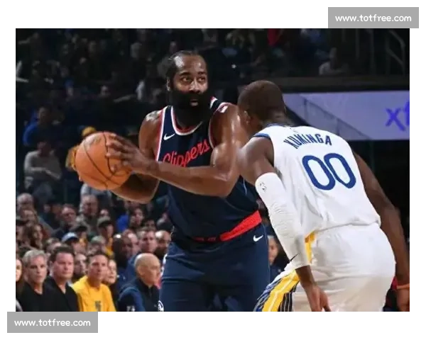 哈登的“造犯规”与三分，争议与荣耀并存！