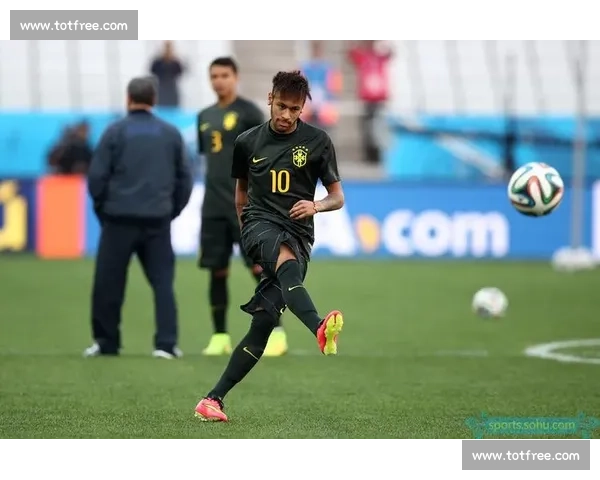 笑了！巴西队定位球训练花絮曝光，内马尔这脚射门绝了！