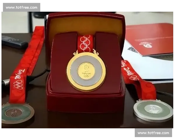 太燃了！这份沉甸甸的奖牌，是对他们付出的最好证明！