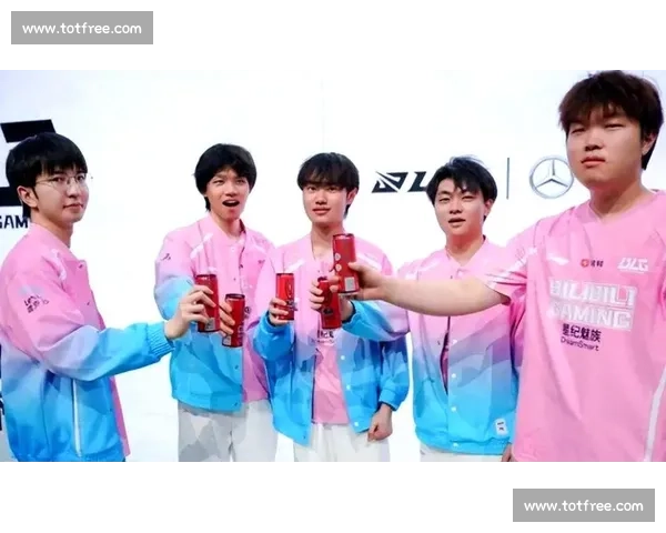 电竞新闻榜：LPL夏季赛激战正酣，谁能笑到最后！